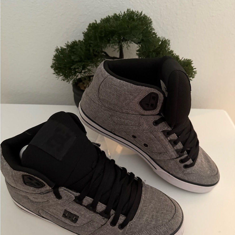 DC Men's Black and Gray High-Top Sneakers - Picture 1 of 7